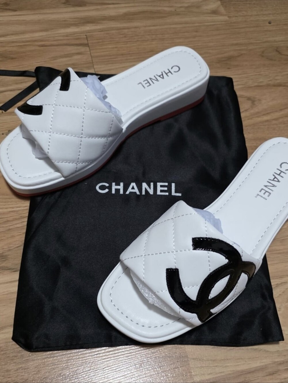 QUILTED LEATHER SANDLES - Picture 1 of 2